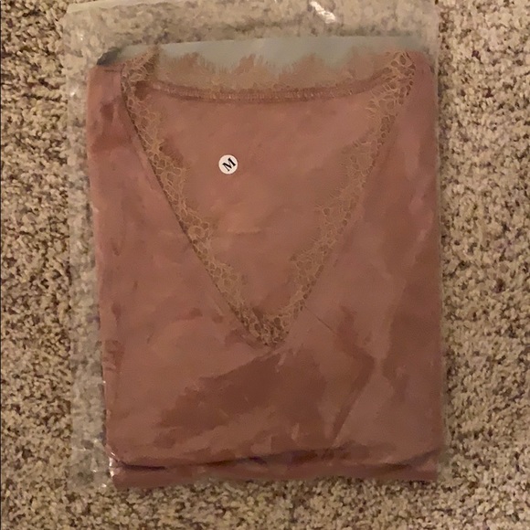 Pink t-shirt - Picture 1 of 1